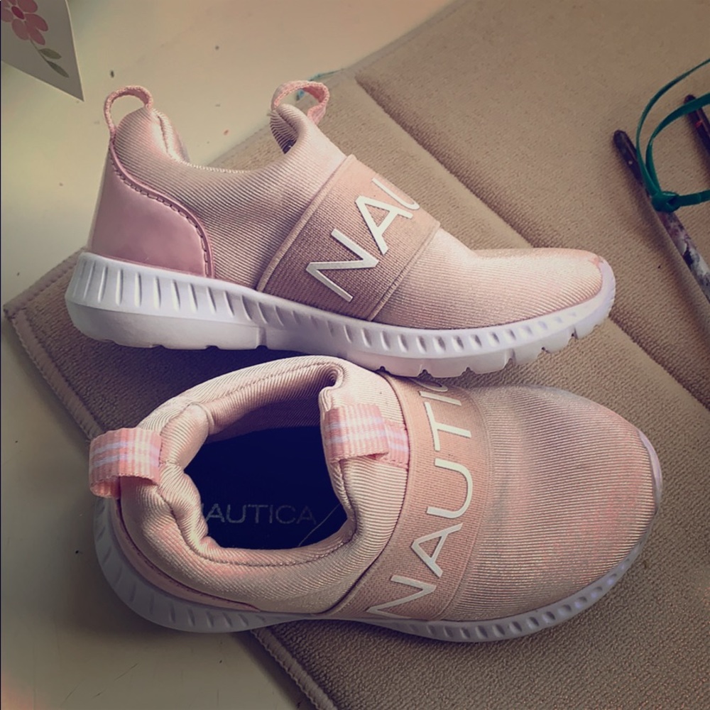 Nautica girl shoes toddler size 6 light pink